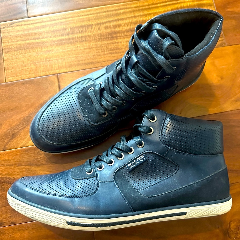 Men’s Kenneth Cole ankle rise sneaker. Navy blue. Size 11.5